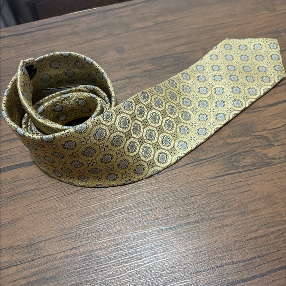 Neiman Marcus Luxury Silk Tie - Picture 1 of 3